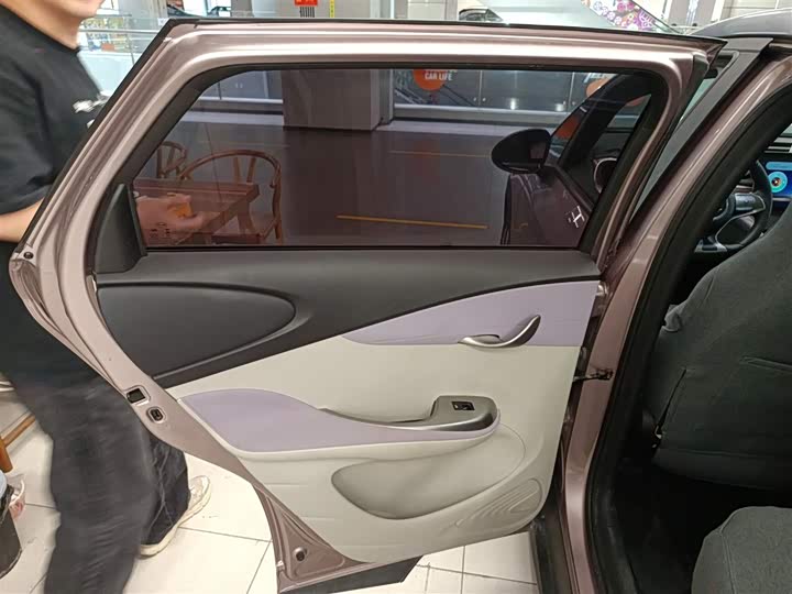 Фото 28 - BYD Dolphin