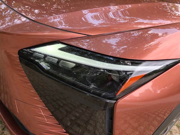 Фото 18 - Lexus RZ