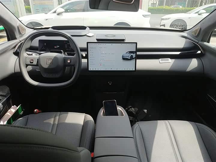 Фото 10 - Zeekr X