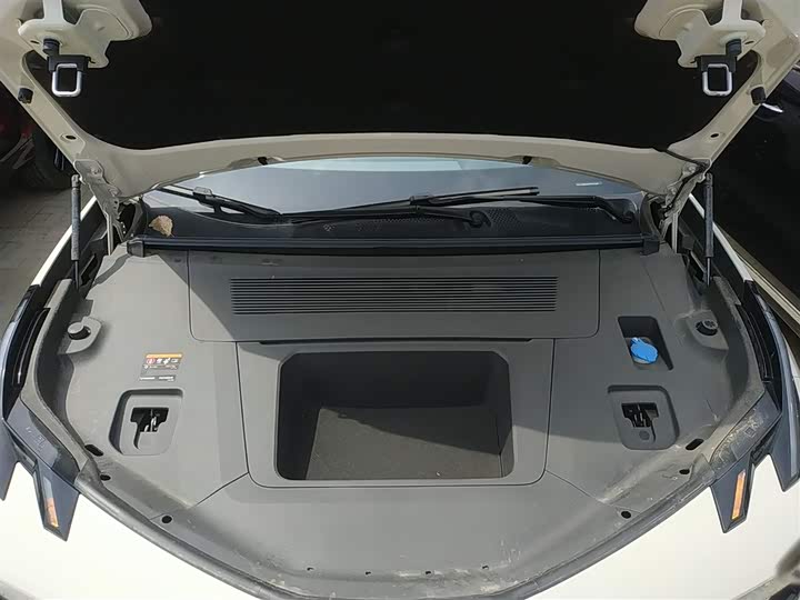 Фото 20 - Zeekr X