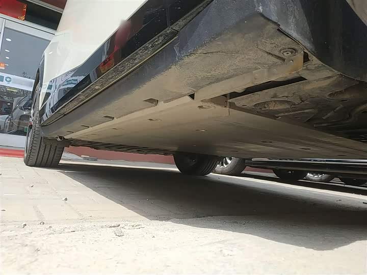 Фото 21 - Zeekr X