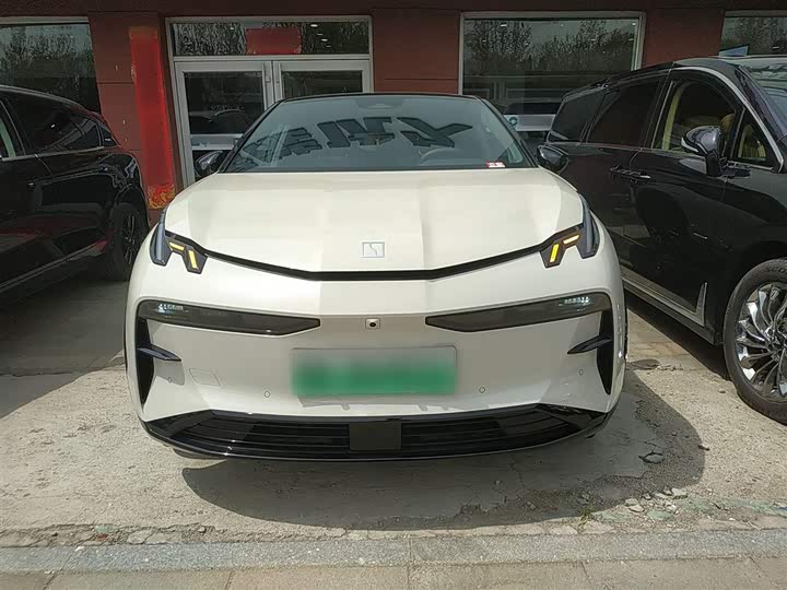 Фото 3 - Zeekr X