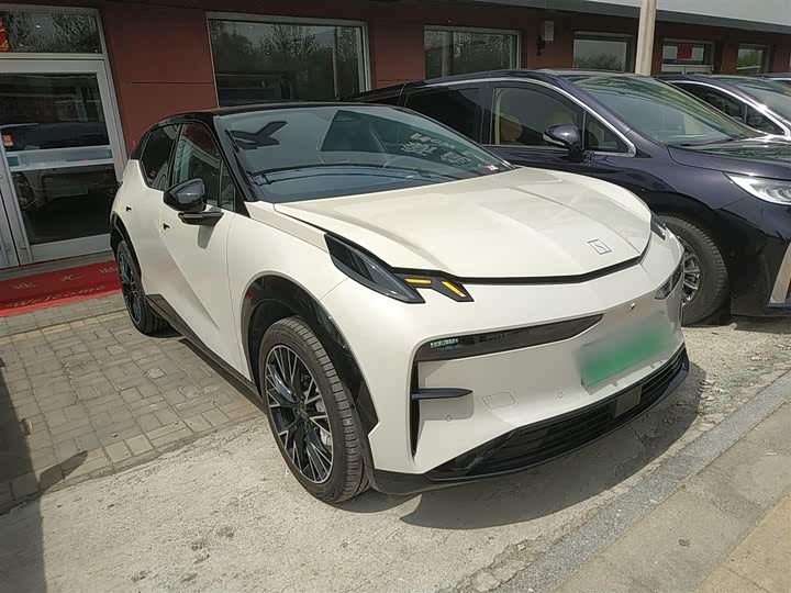 Фото 4 - Zeekr X