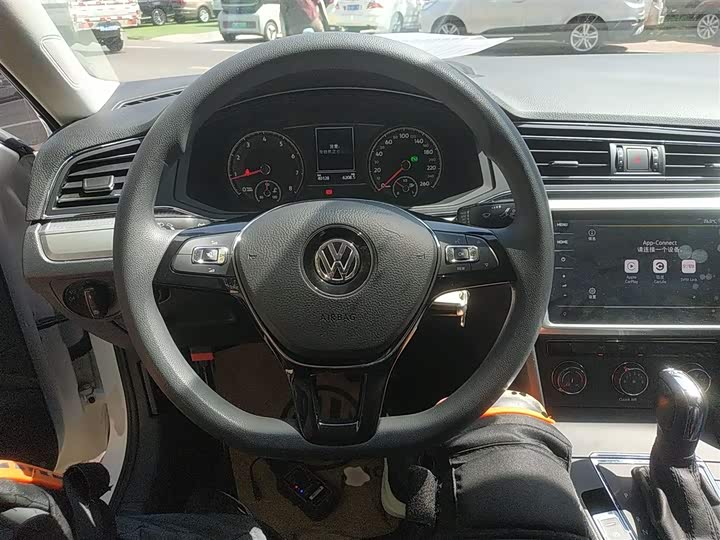 Фото 11 - Volkswagen Lamando L