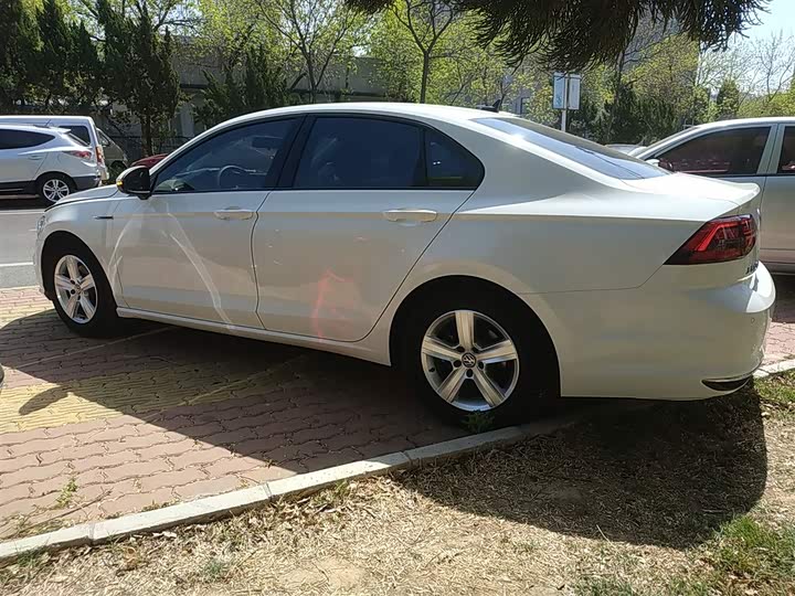 Фото 5 - Volkswagen Lamando L