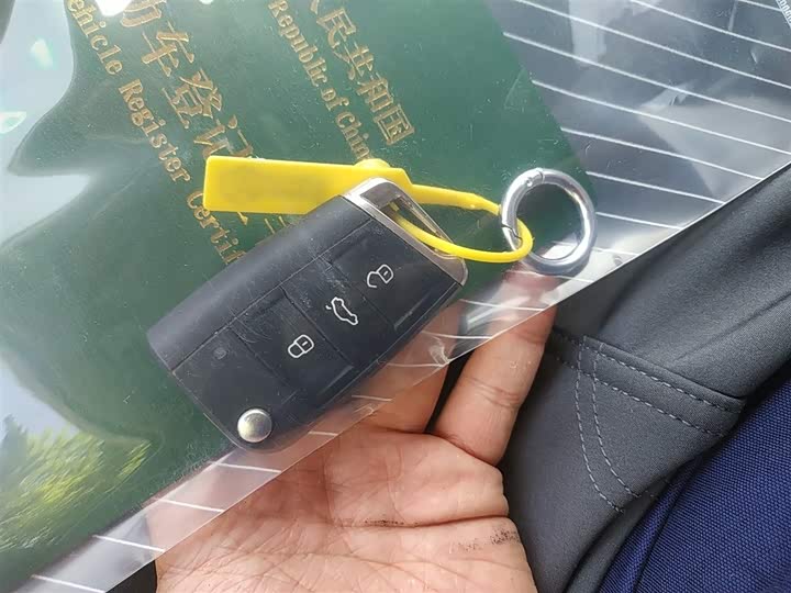 Фото 9 - Volkswagen Lamando L