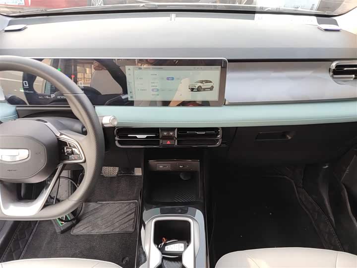 Фото 13 - Geely Geometry E Firefly