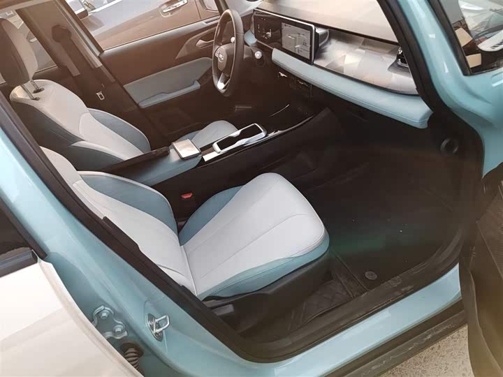 Фото 25 - Geely Geometry E Firefly