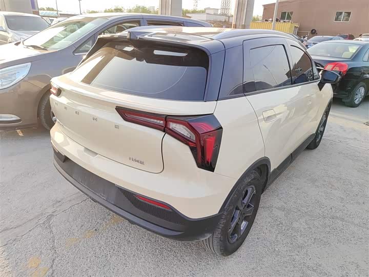 Фото 7 - Geely Geometry E Firefly