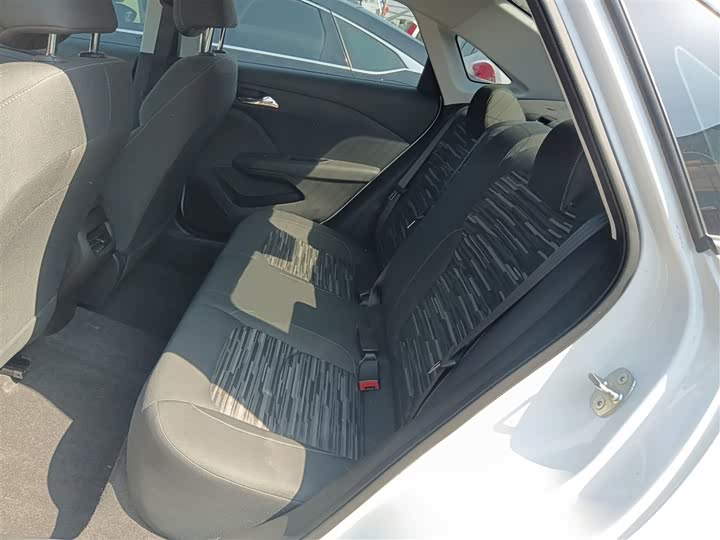 Фото 17 - Chevrolet Monza