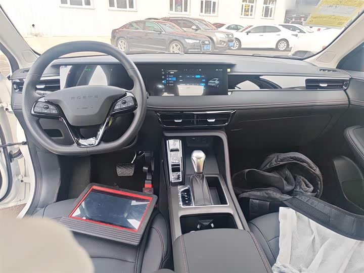 Фото 10 - Roewe i5