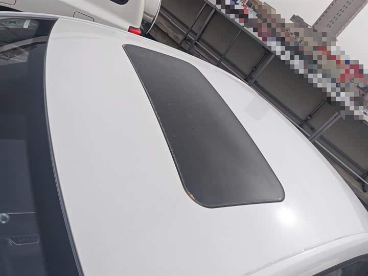 Фото 31 - Roewe i5