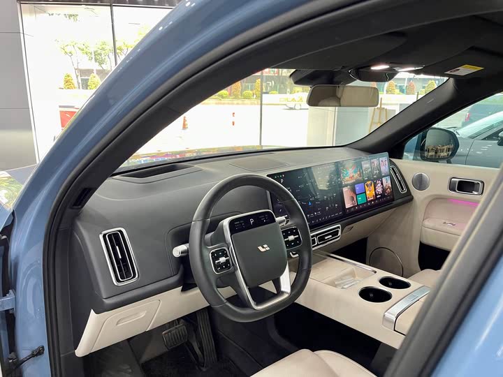 Фото 10 - LiXiang L8