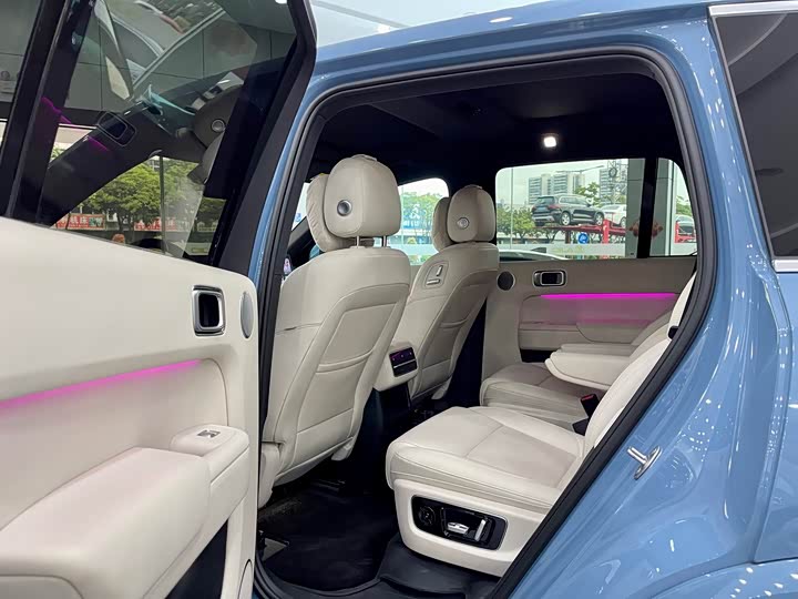 Фото 14 - LiXiang L8