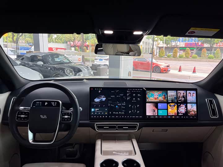 Фото 18 - LiXiang L8