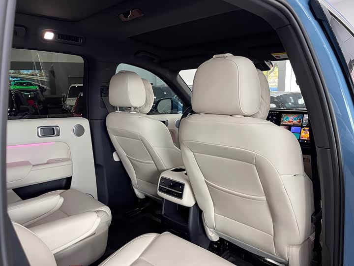 Фото 19 - LiXiang L8