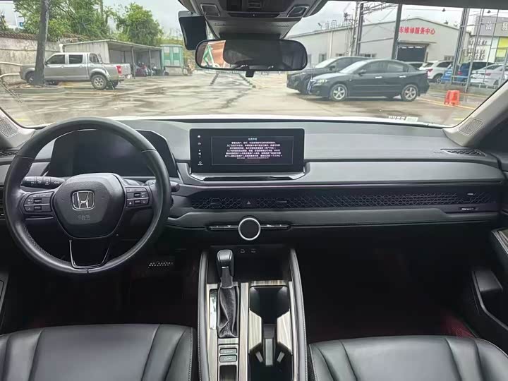 Фото 5 - Honda Accord