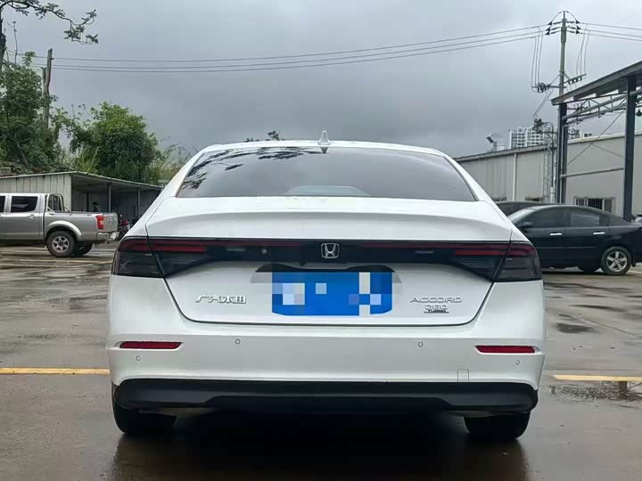 Фото 8 - Honda Accord