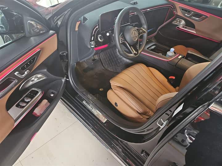 Фото 21 - Mercedes-Benz E-Class