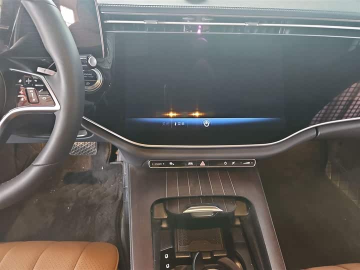 Фото 23 - Mercedes-Benz E-Class