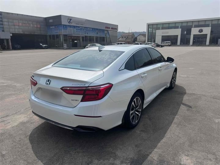 Фото 8 - Honda Inspire