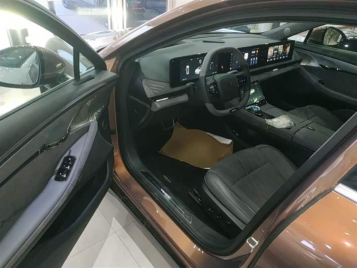 Фото 16 - Voyah Passion