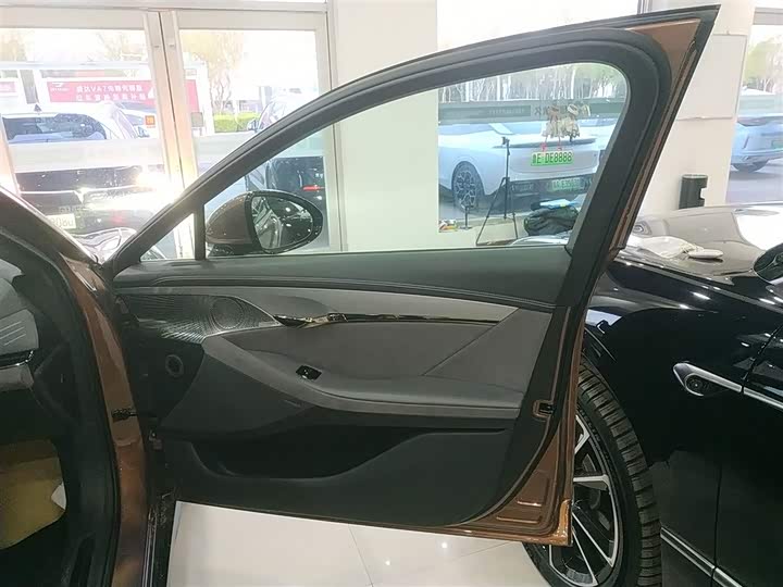 Фото 26 - Voyah Passion