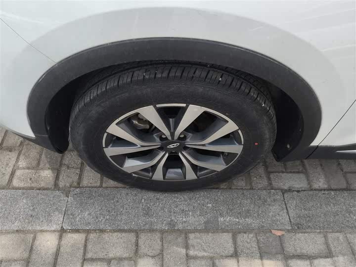 Фото 23 - Chery Tiggo 7