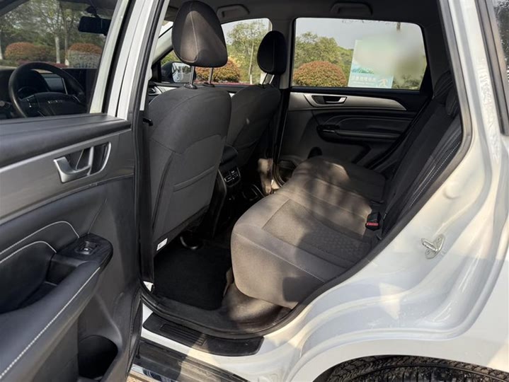 Фото 14 - Haval M6