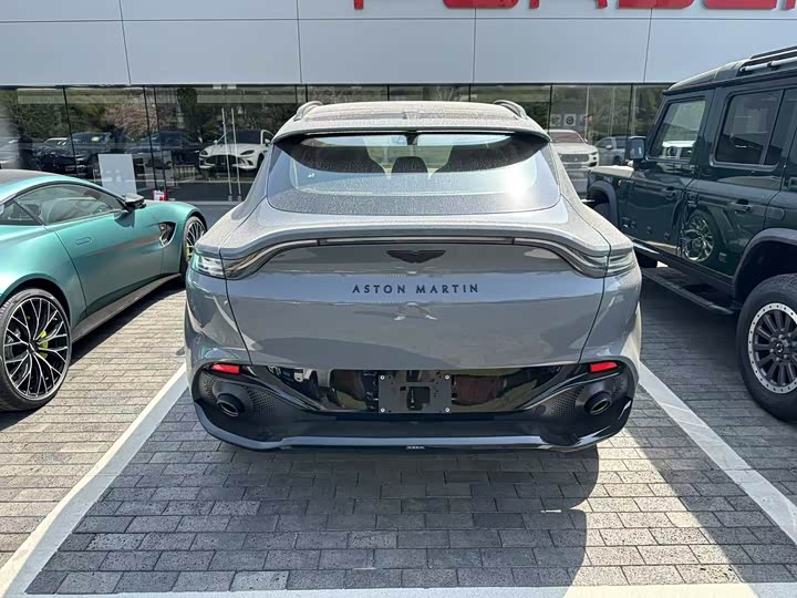 Фото 5 - Aston Martin DBX