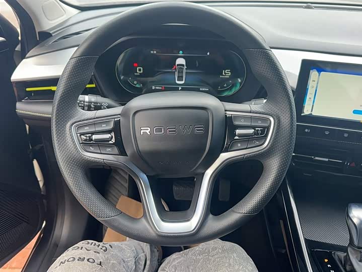 Фото 14 - Roewe i5