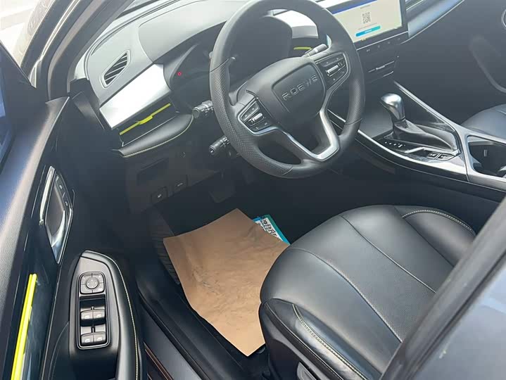 Фото 19 - Roewe i5