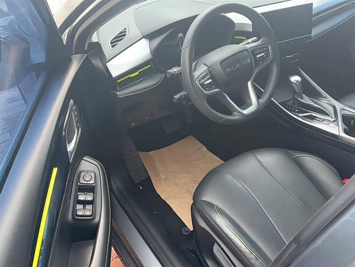 Фото 20 - Roewe i5