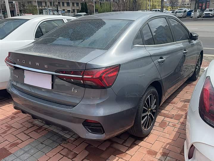 Фото 9 - Roewe i5