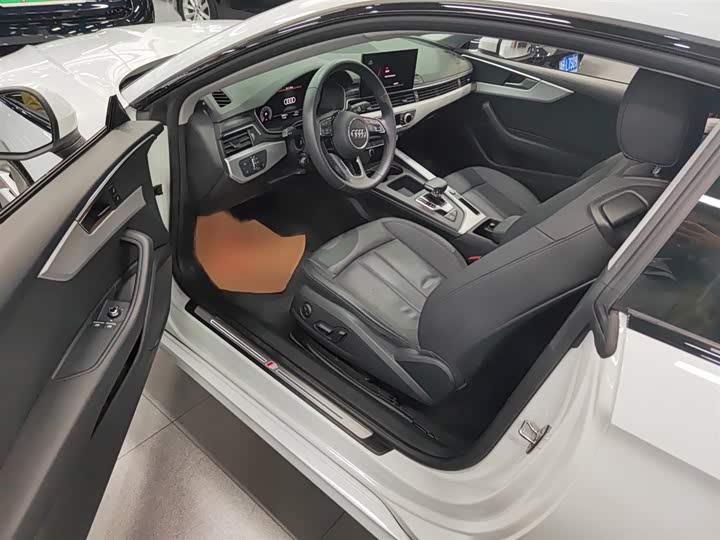 Фото 7 - Audi A5