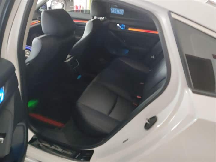 Фото 17 - Honda Accord