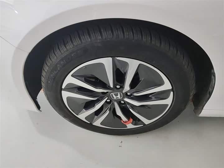 Фото 23 - Honda Accord