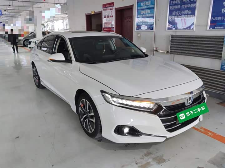 Фото 4 - Honda Accord