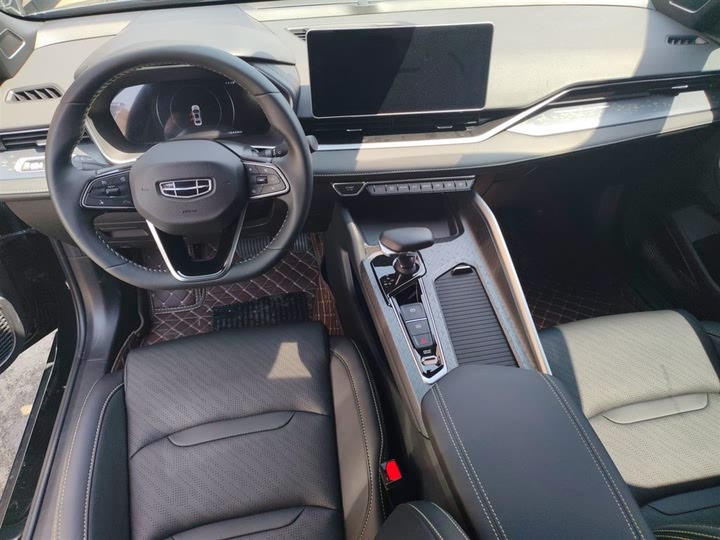 Фото 10 - Geely Preface