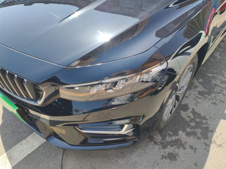 Фото 24 - Geely Preface