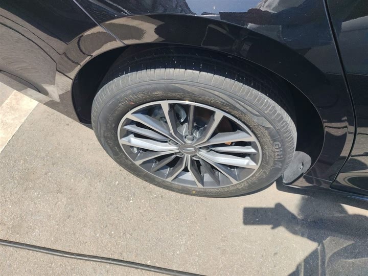 Фото 30 - Geely Preface