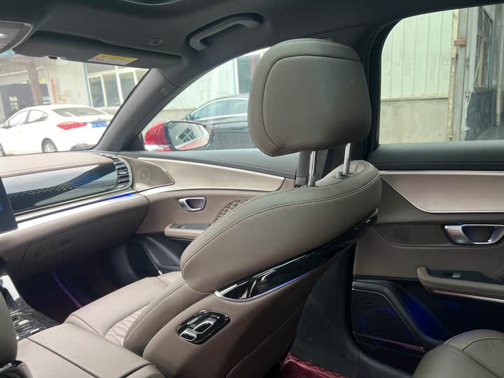 Фото 18 - BYD Han