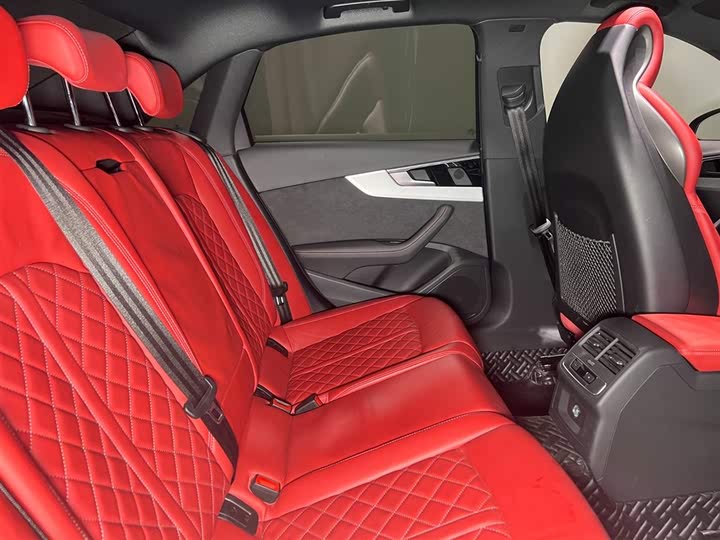 Фото 8 - Audi S4