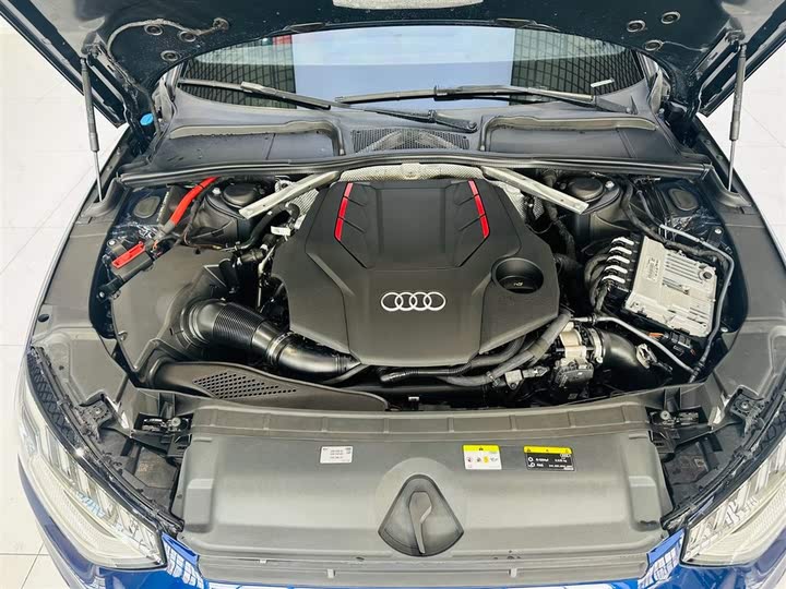 Фото 9 - Audi S4