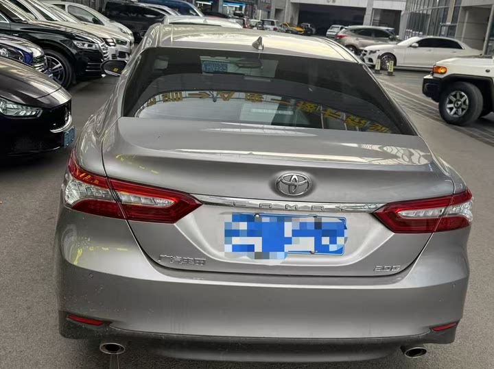 Фото 3 - Toyota Camry