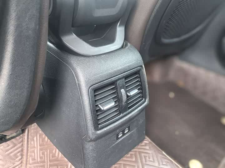 Фото 10 - BMW X1