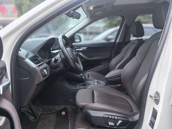 Фото 18 - BMW X1