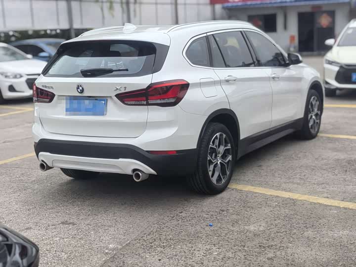 Фото 6 - BMW X1