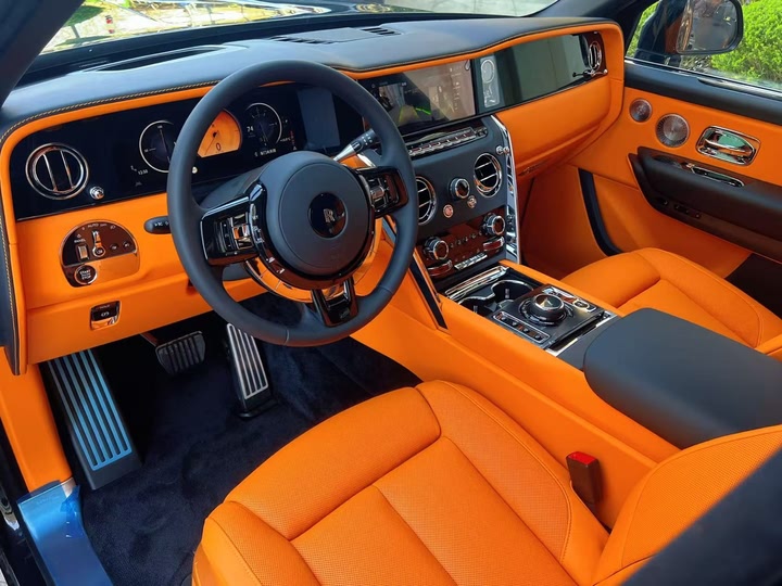 Фото 7 - Rolls-Royce Cullinan