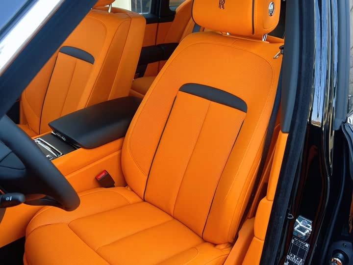 Фото 8 - Rolls-Royce Cullinan